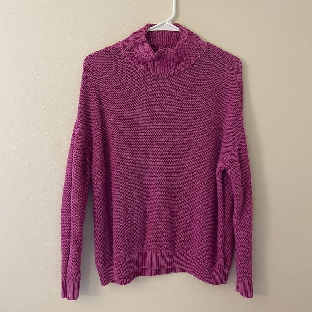 Old Navy plum pink long sleeved knit ribbed sweater women’s turtleneck fall‎